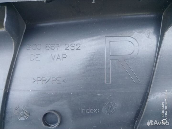 Обшивка средн. стойки правой Фольксваген Пассат Б6