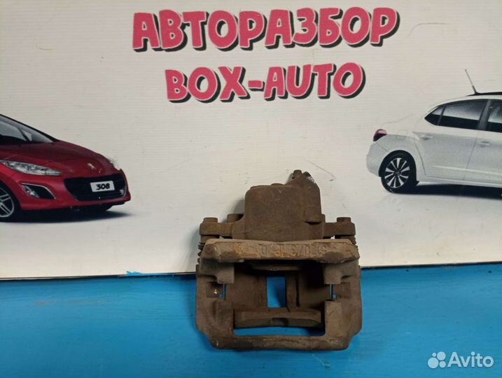 Суппорт передний правый Renault Logan 1