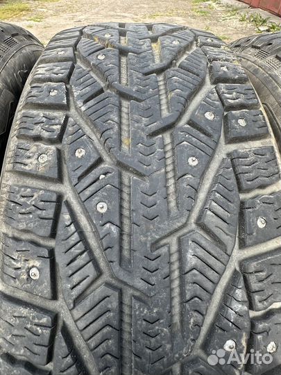 Kormoran SUV Stud 215/65 R16
