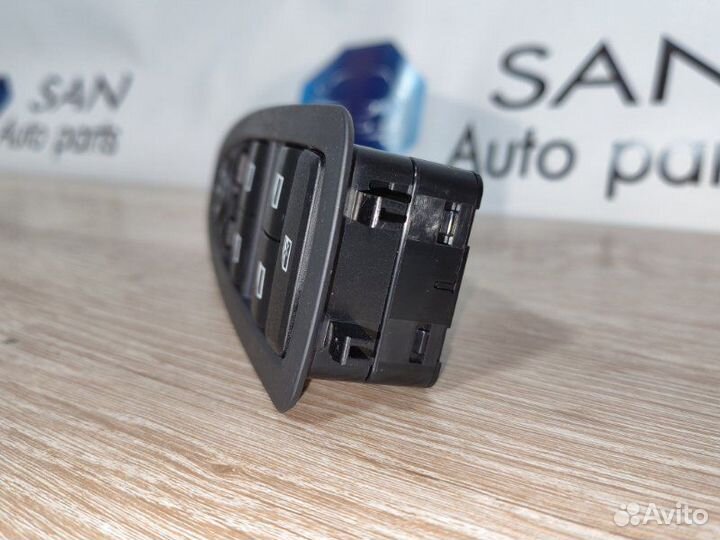 Кнопки стеклоподъемников передние правые Bmw 3 F30
