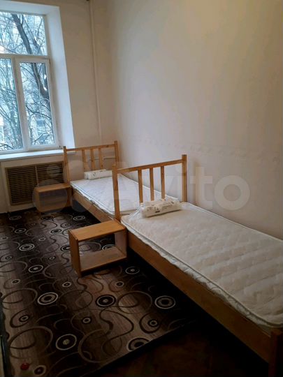 Комната 16 м² в 3-к., 2/2 эт.