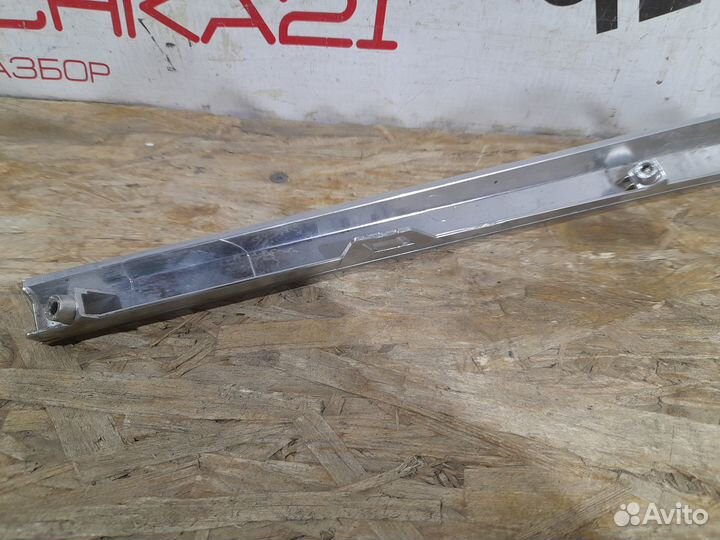 Молдинг переднего бампера левый hyundai Santa Fe 4