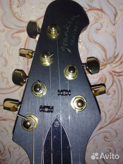 Электрогитара