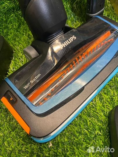 Вертикальный пылесос Philips SpeedPro Aqua