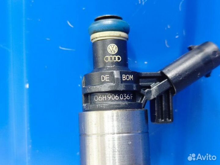 Форсунка Audi A4 B8 1.8 CDH 2009