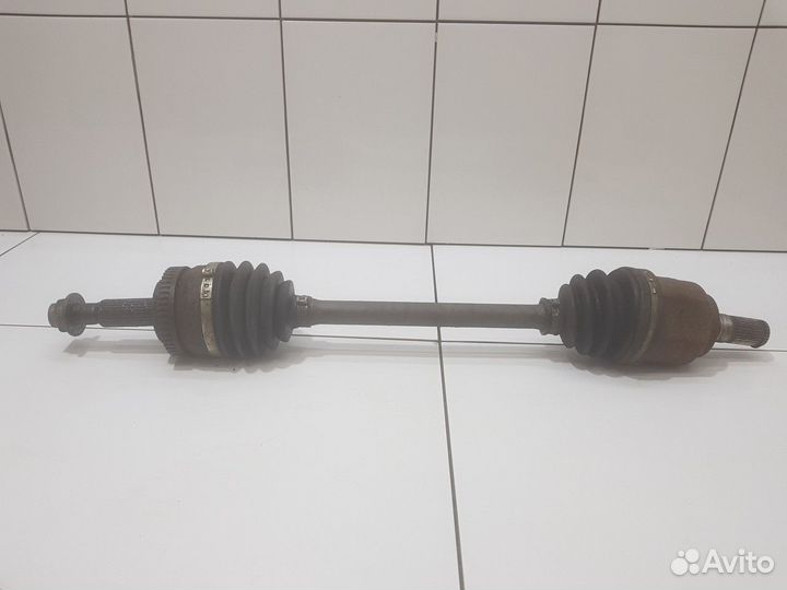 Полуось (привод) левая (Hyundai Sonata VI YF)
