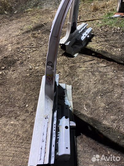 Стойка кузова центральная Skoda Rapid