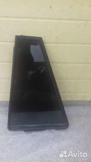 Сузуки Гранд Витара 2008г. форточка задней лев.дв