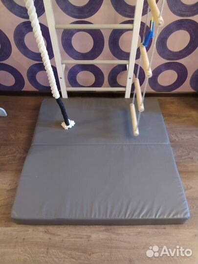 Гимнастический мат в идеальном состоянии