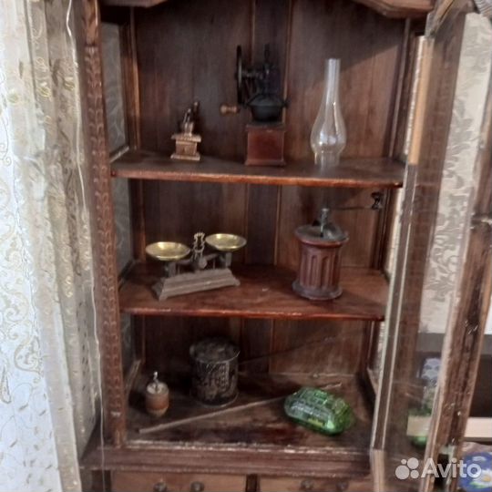 Буфет горка 19 века в хорошем состоянии