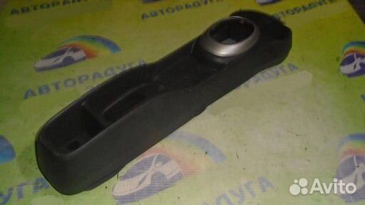 Подлокотник toyota NCP60, NCP61, NCP65 IST