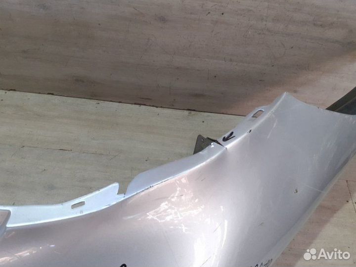 Бампер задний Toyota