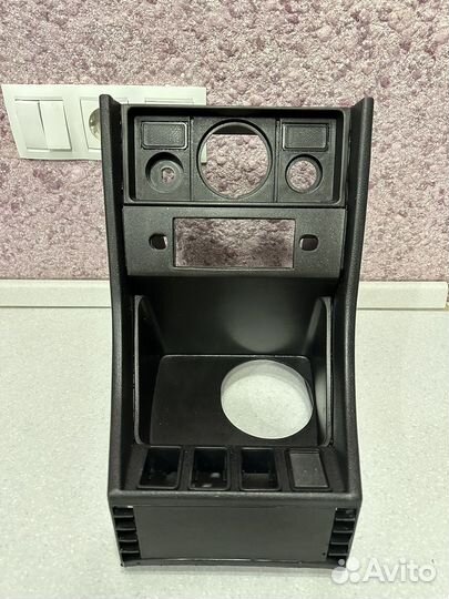 Центральная консоль (борода) ваз 2107