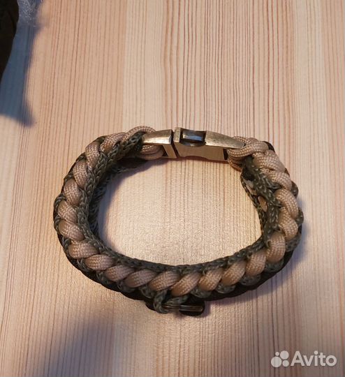 Браслет из паракорда