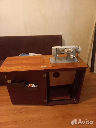 Швейная машинка Подольск 142