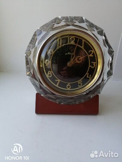 Настольные часы Маяк