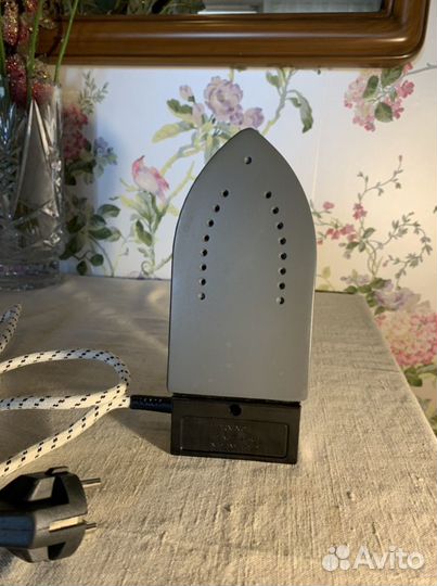 Портативный складной утюг Германия