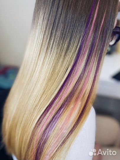 Наращивание волос цветные пряди