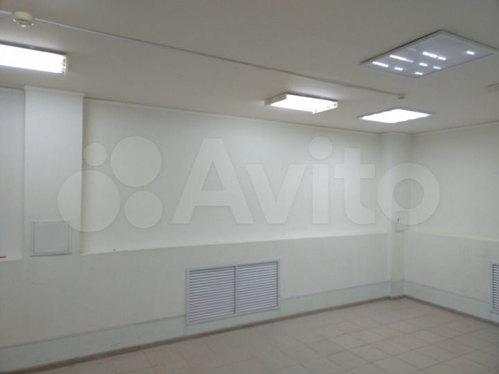 Помещение на первой линии на Бакунина, 110 м²