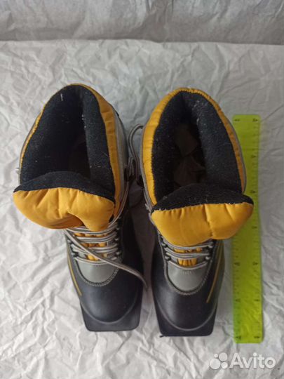 Лыжные ботинки 36, 38, 40 размера