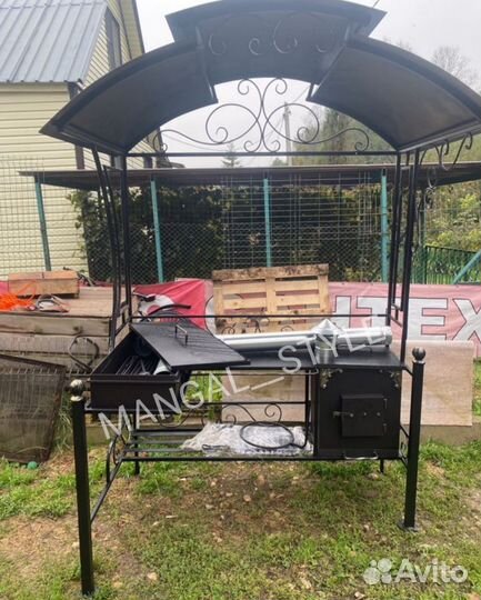 Мангал с крышей