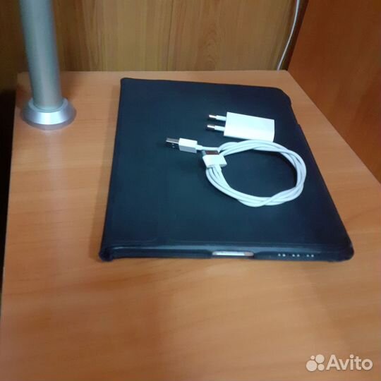 Планшет айпад 1/ 32gb