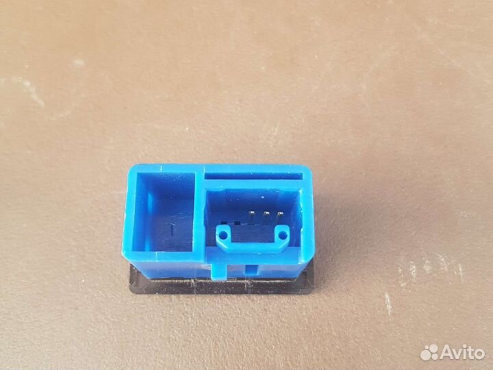 Mitsubishi Комплект для установки автосвета