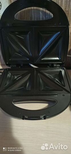 Сендвичница