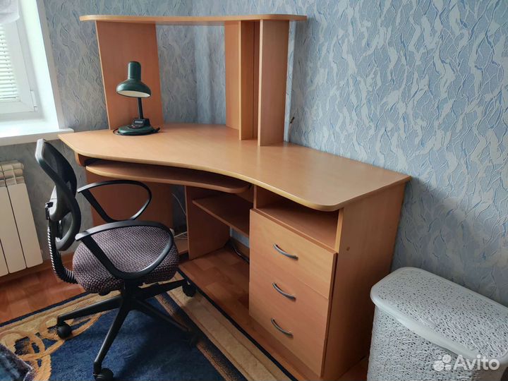 Компьютерный стол