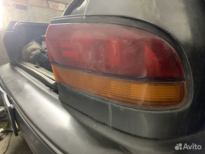 Фонарь (стоп сигнал) Mitsubishi Diamant правый