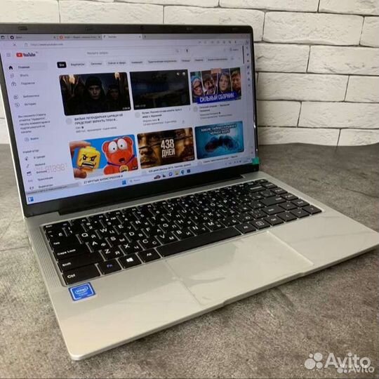 Ноутбук 8/256 Гб новый Frbby