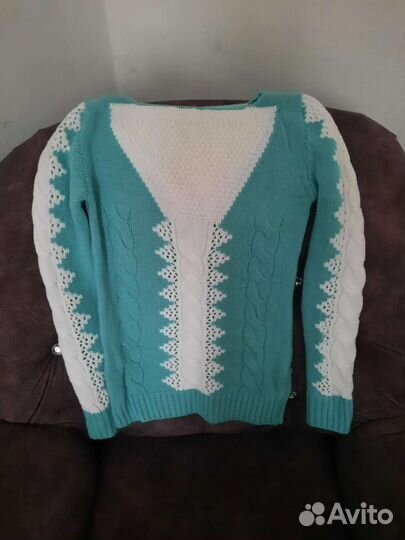 Вязанный свитер