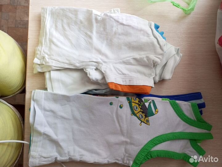 Продам детские вещи