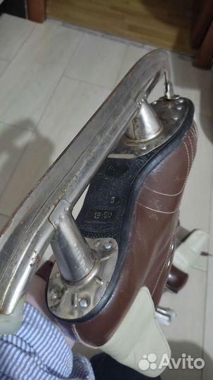 Коньки хоккейные 270