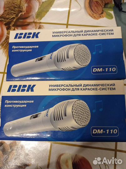 2 Микрофона BBK DM-110