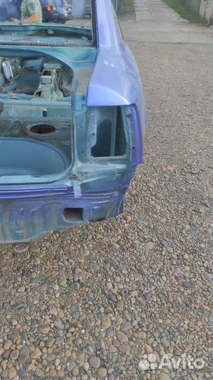 Крыло заднее правое Volkswagen Passat B5 седан 1.6