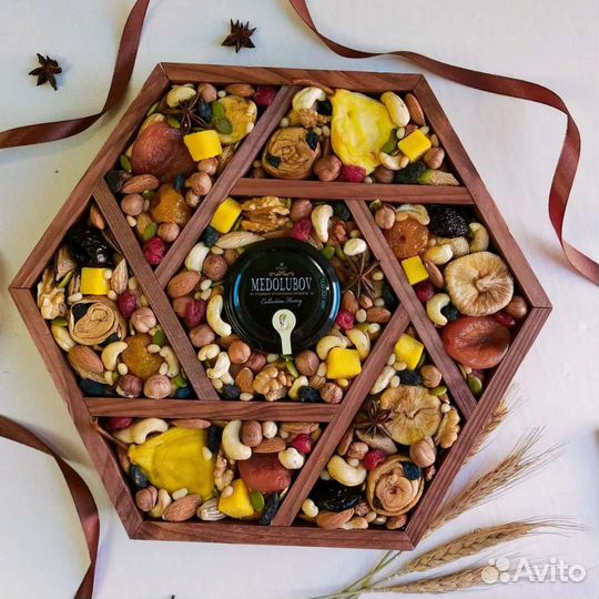 Подарочный набор из орехов