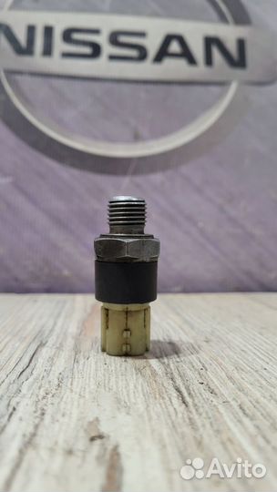 Датчик давления масла Nissan qashqai J10