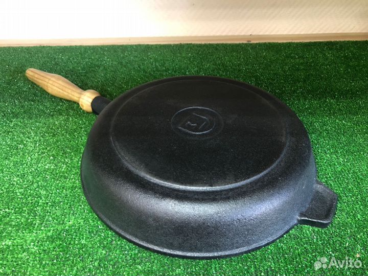 Сковорода чугун 260х40 мм, съемная ручка