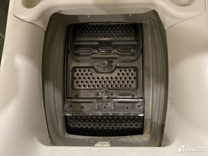 Стиральная машина с вертикальной загрузкой