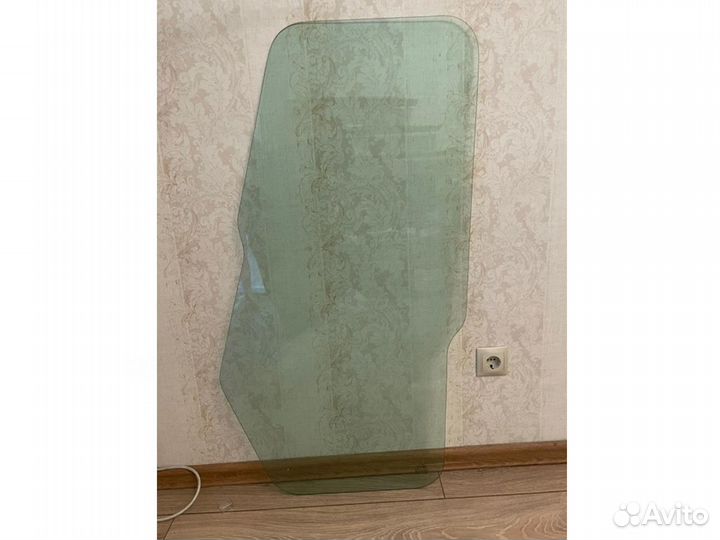 Стекло дверное нижнее левое Johnston