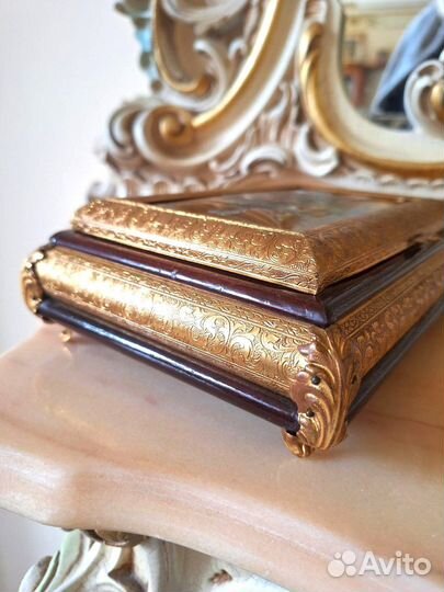 Антикварная шкатулка часы статуэтка мрамор Италия