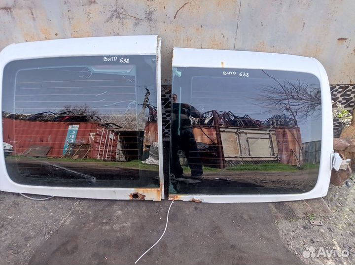 Стекла задних дверей Мерседес Вито 638