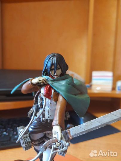 Атака Титанов фигурка