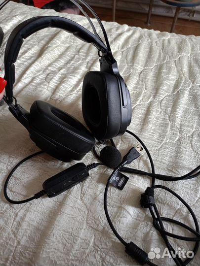 Игровые наушники