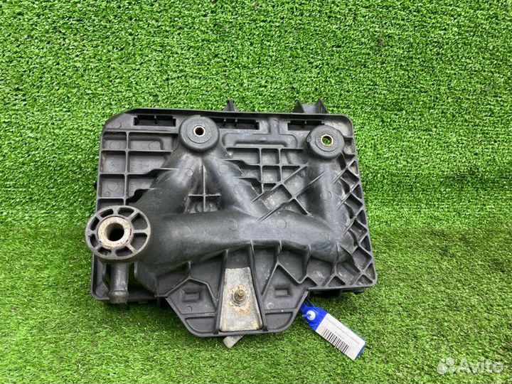 Площадка Акб Volkswagen Polo 5