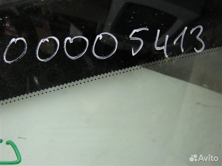 Стекло кузовное глухое левое Volkswagen Passat