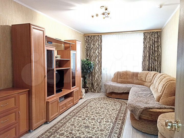 3-к. квартира, 80 м², 1/17 эт.