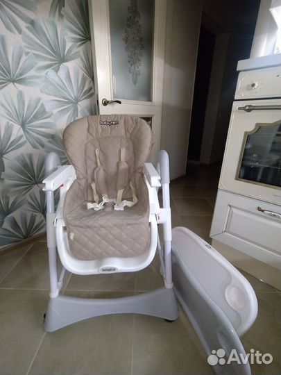 Стульчик для кормления babyton