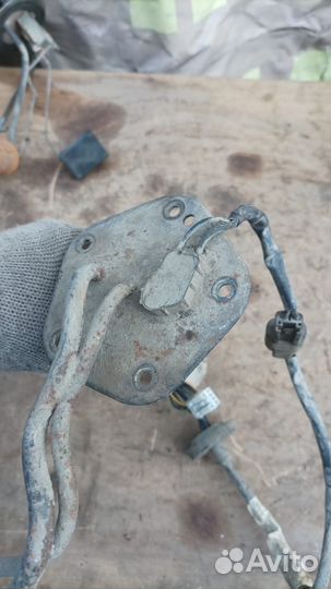 Мицубиси Диамант с 91г - бензонасос, датчик